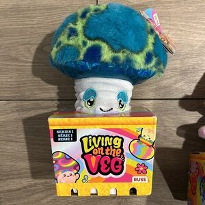 New 🆕 plush Living on the Veg collectible